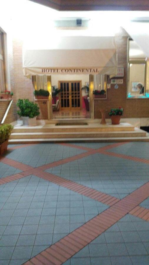 Hotel Continental フィウッジ エクステリア 写真